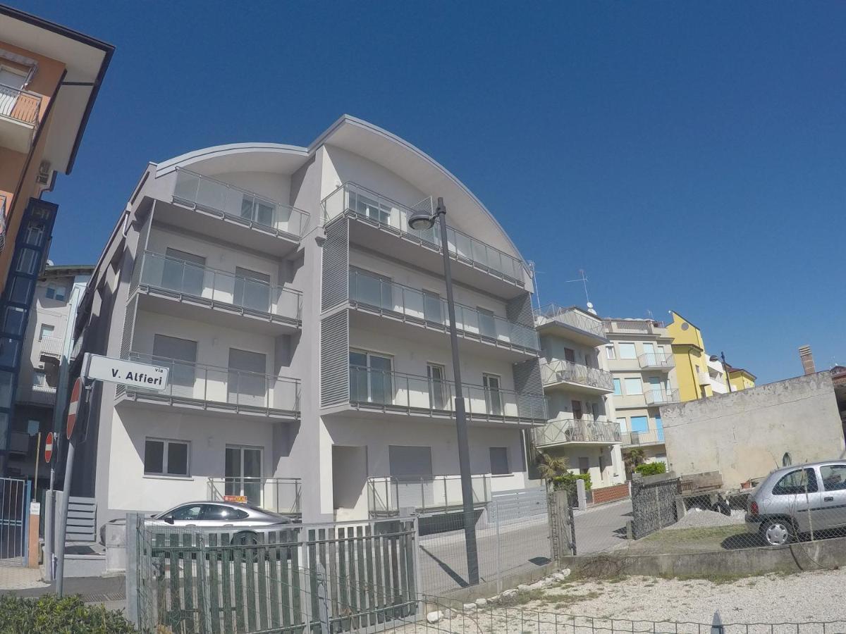 Ferienwohnung New Alfieri Caorle Exterior foto